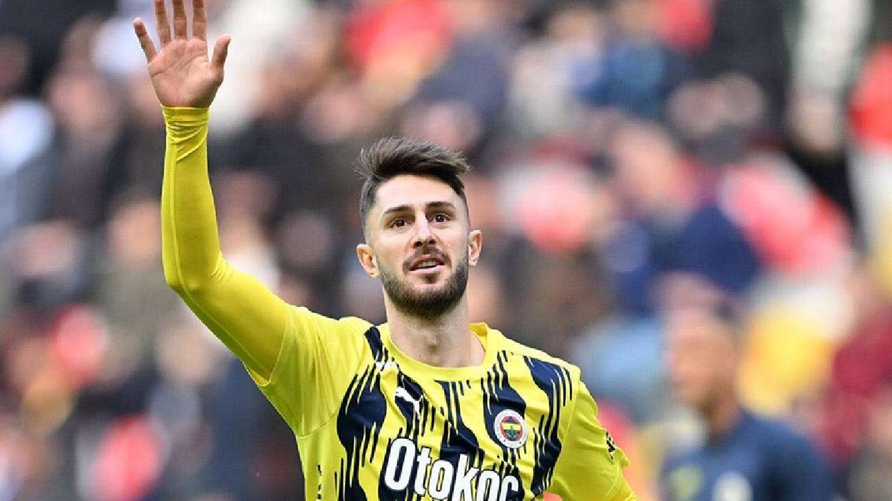 Fenerbahçe'de İsmail Kartal’ın kararı her şeyi bitirdi: 20 milyon euroya gidecekti, tek hamlede çöp oldu! 2